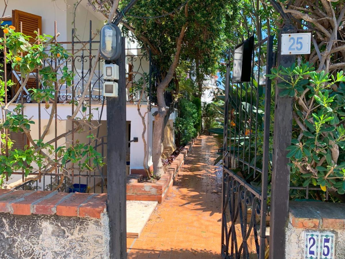 Villa Falcone Borsellino パレルモ エクステリア 写真